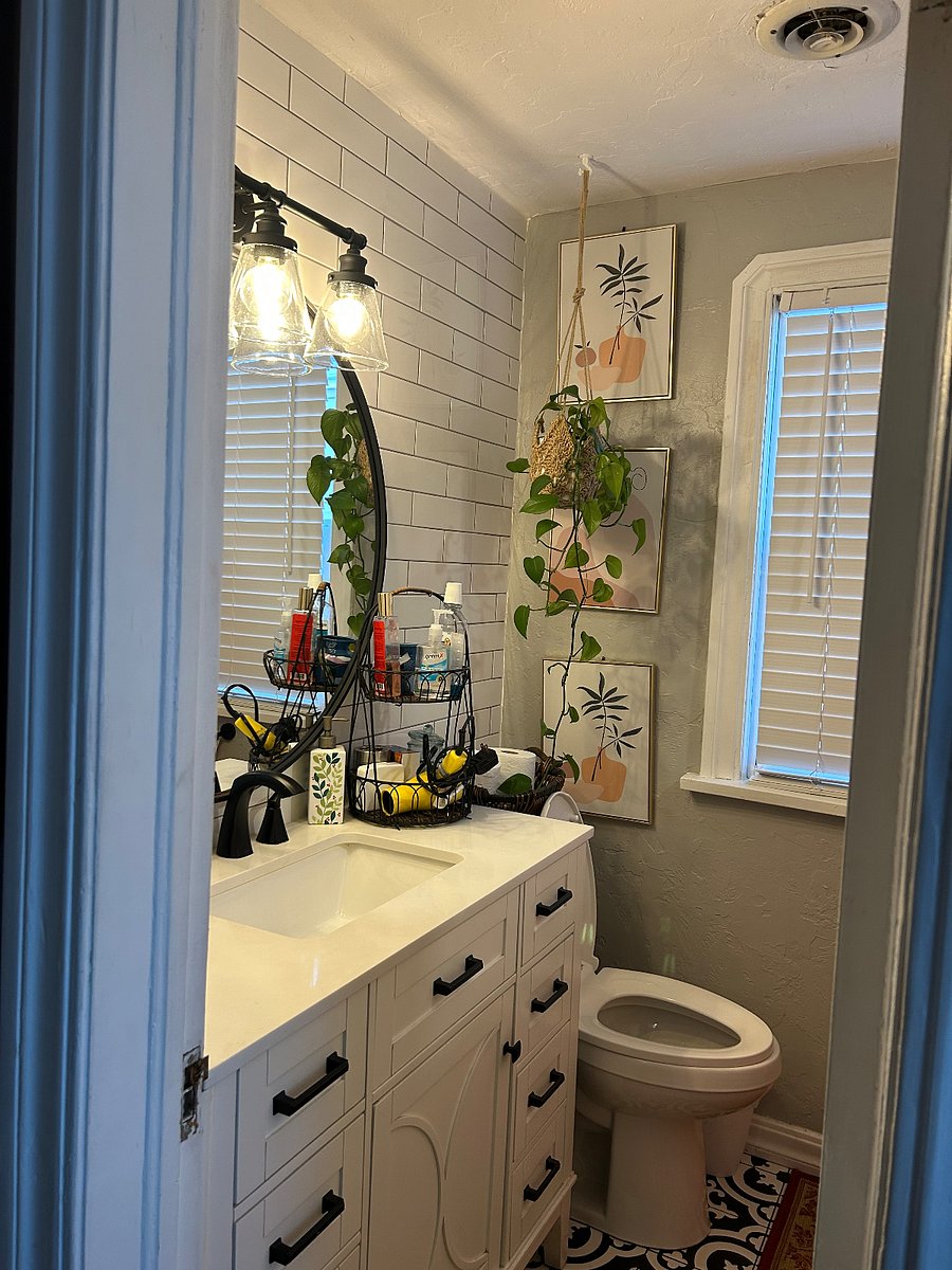 Full Bath Shared with 1 other Guest