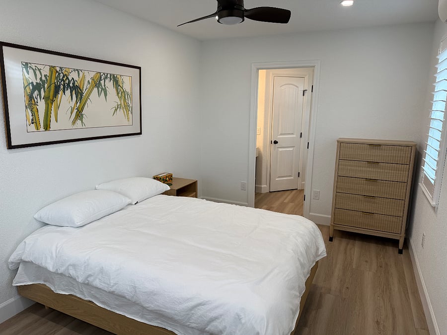 Bedroom.  Brand new full size Puffy brand mattress.