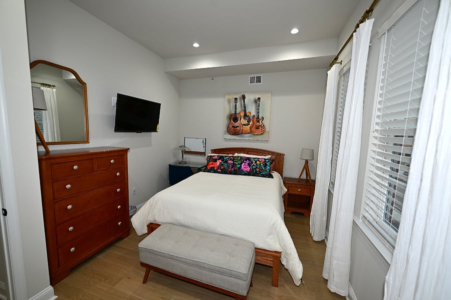 Furnished Finder property 935054_1 photo 21