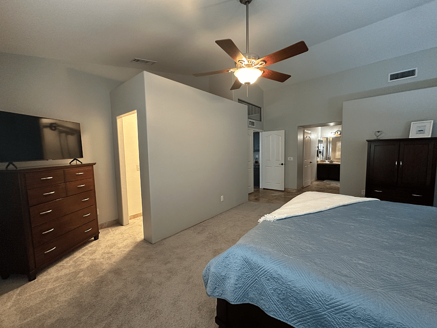 MASTER SUITE WITH SMART TV AND WALK IN CLOSET