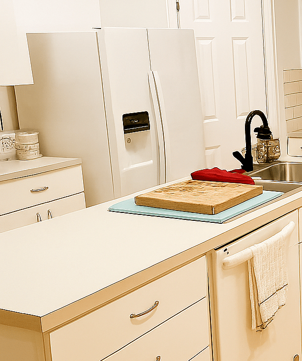 Kitchen Area 1
