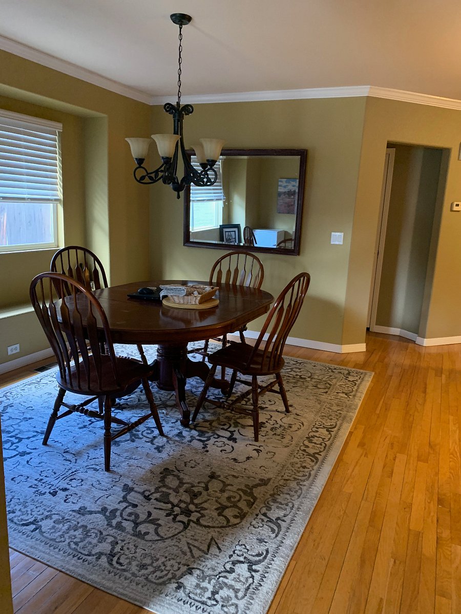 Shared Main Floor
Dining Room
