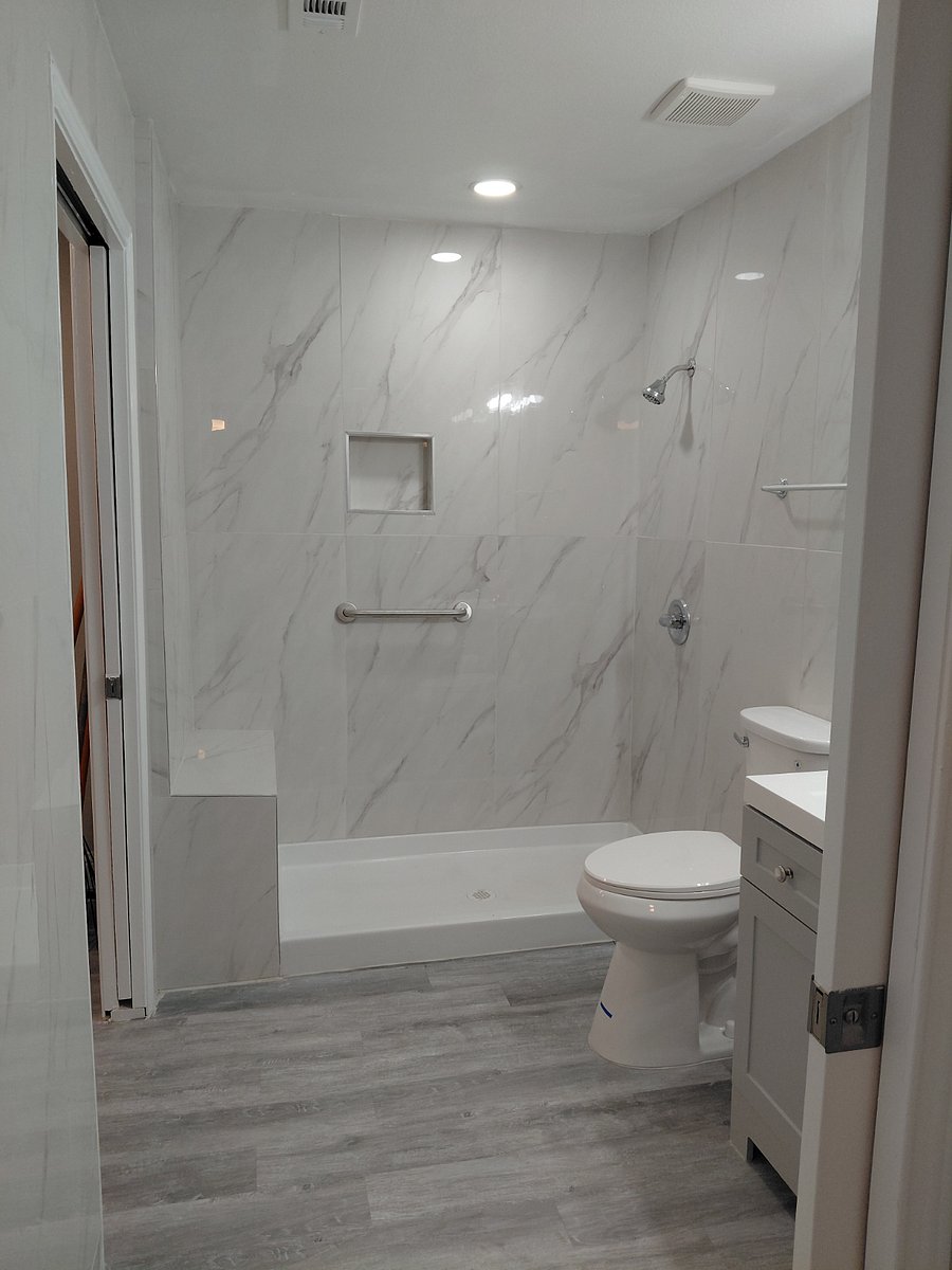 2nd bathroom