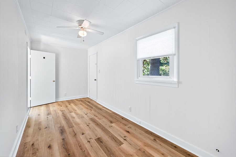 Small front bedroom