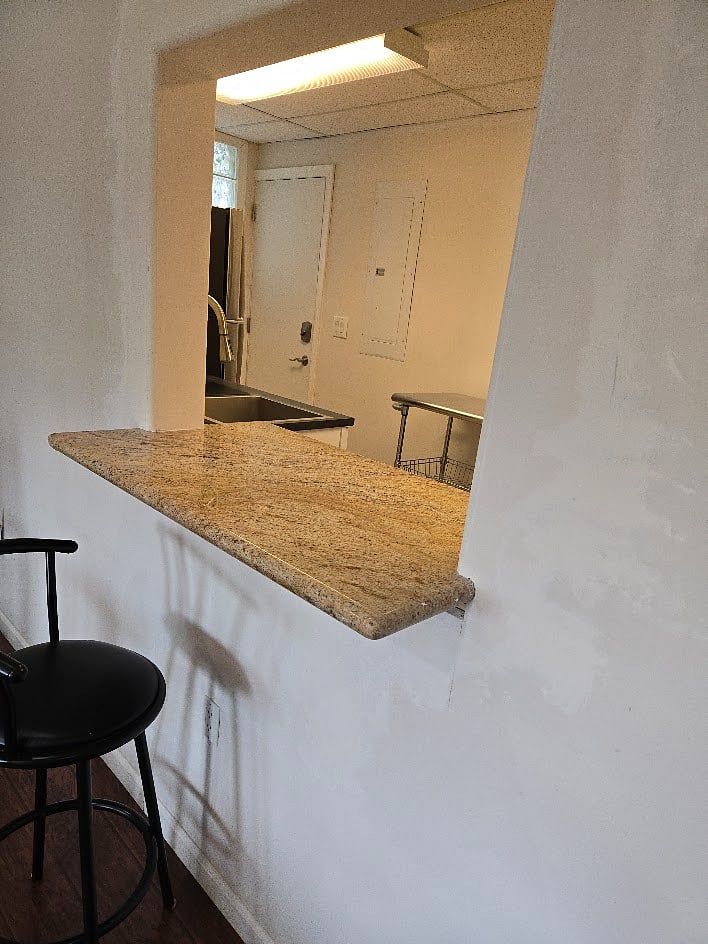 granite breakfast bar