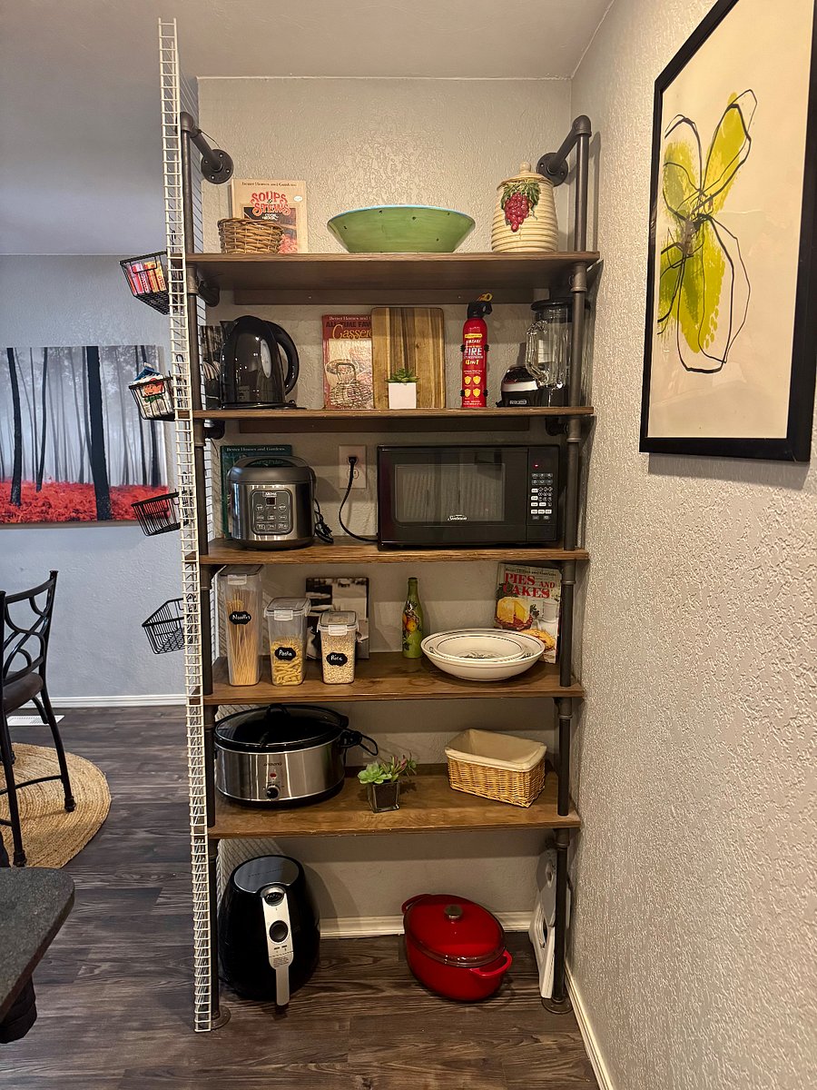 Air Fryer, Crock Pot, Rice Cooker, Tea Kettle, Blender