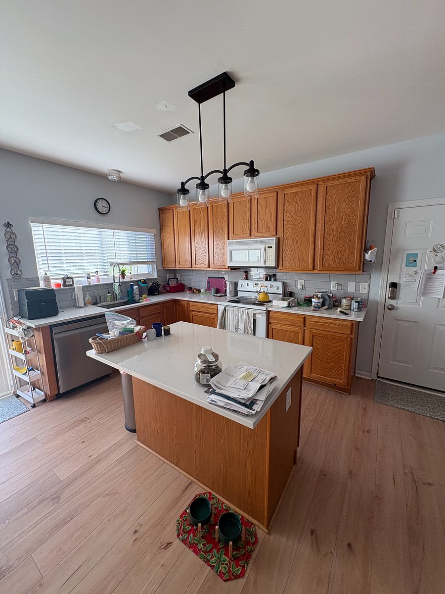 full kitchen