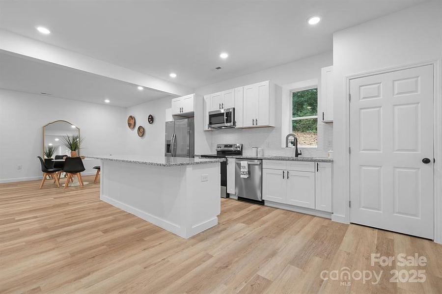 kitchen/dining