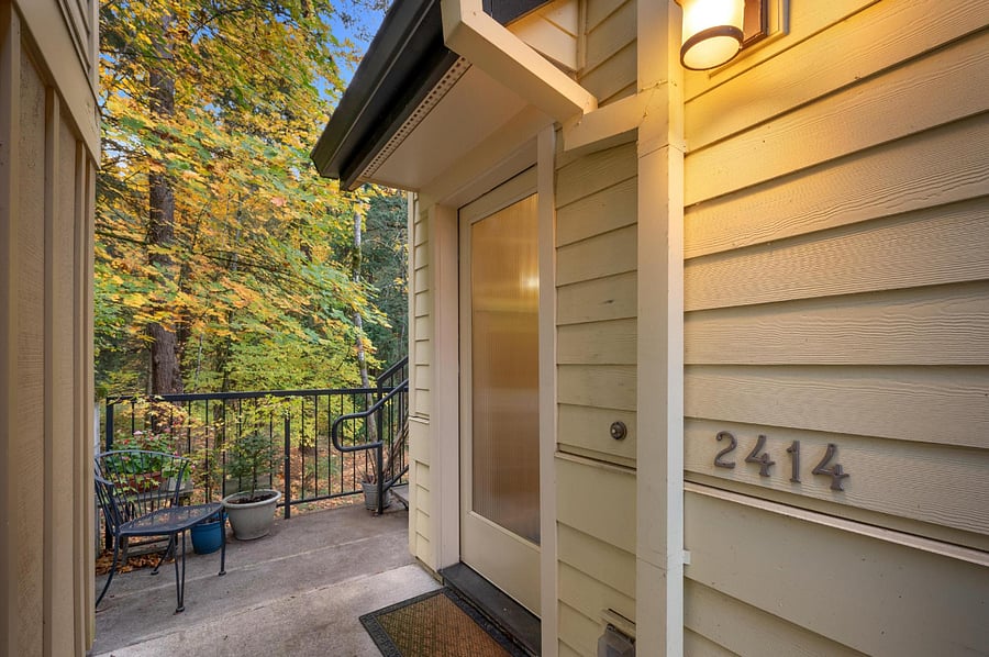  Front Entry