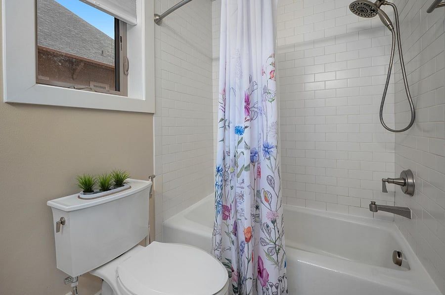 2nd Bedroom Bath