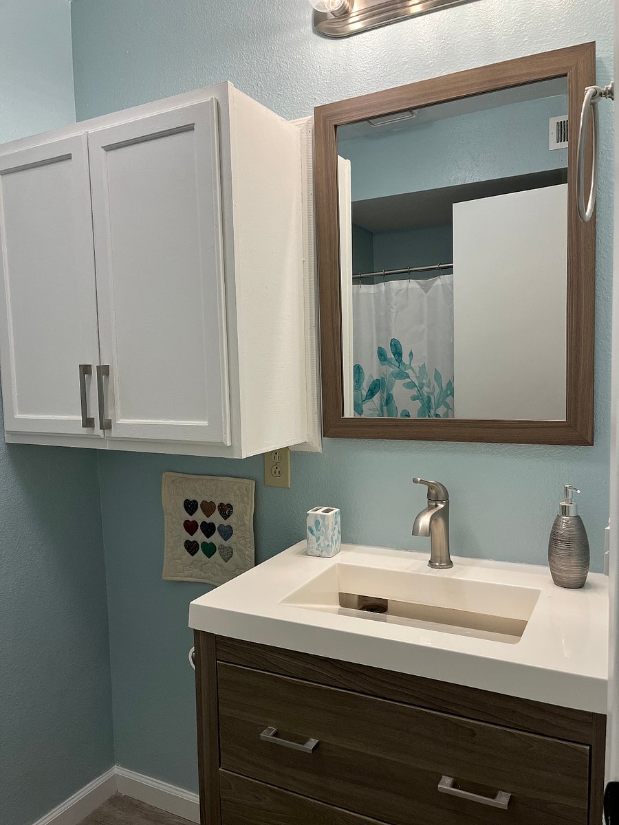Hall Bathroom