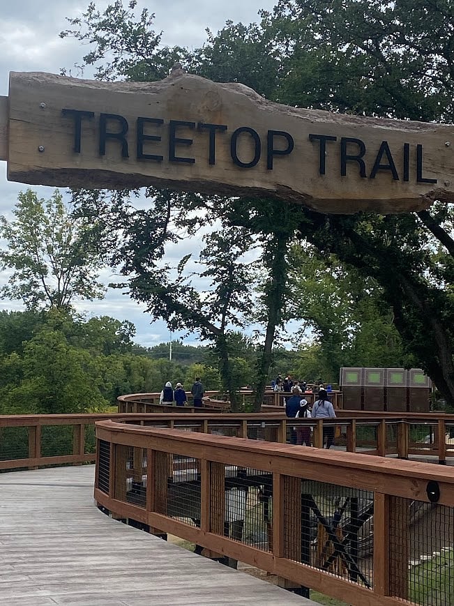 10 minute walk to Mississippi Gateway Regional Trail's Treetop Overlook