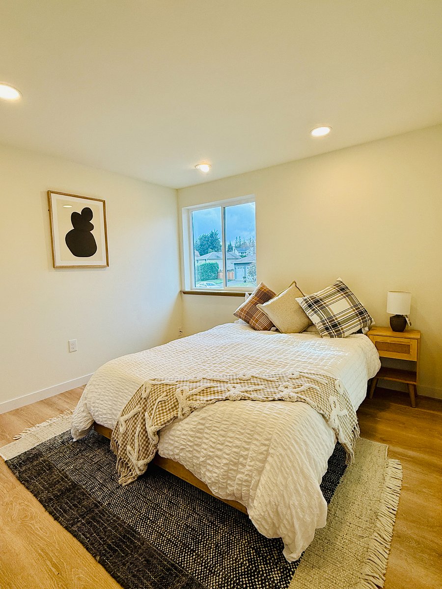 Bedroom #2 with queen bed