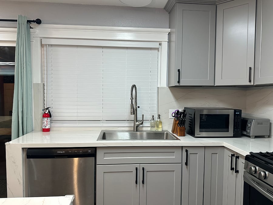 Full Kitchen