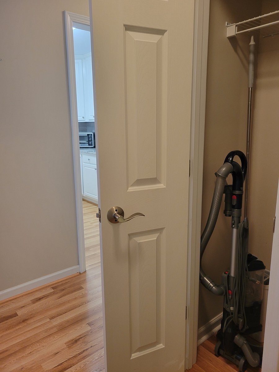 Closet - Vacuum, Mop