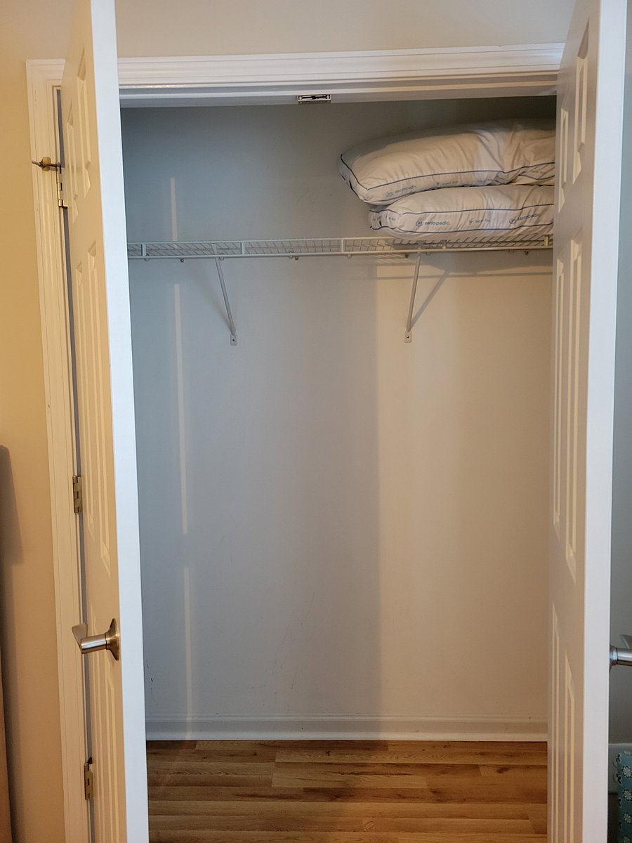 BR 2 - Closet