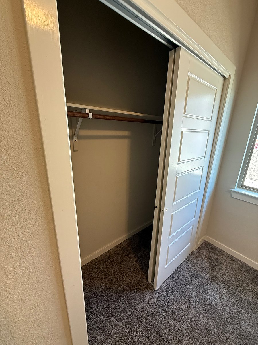 Closet 2nd bedroom