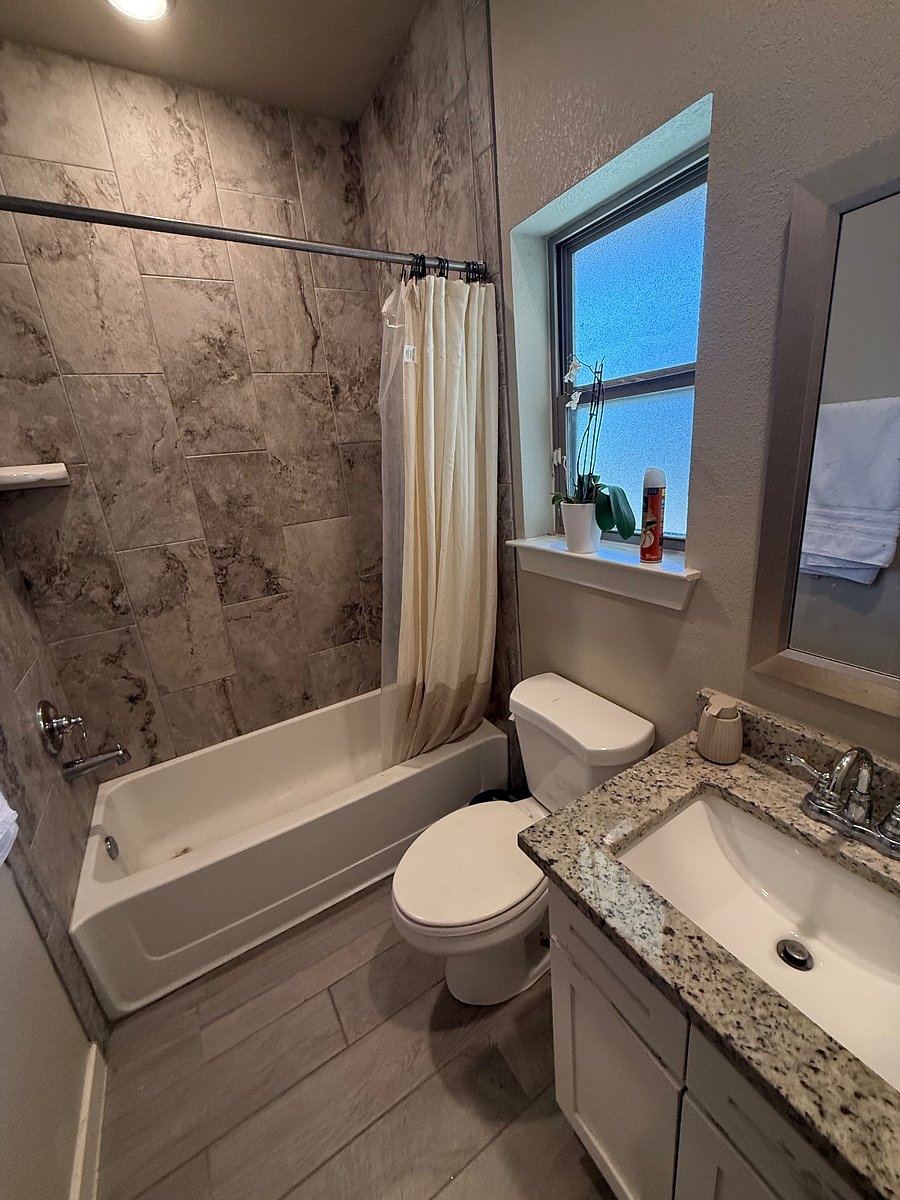 2nd bathroom