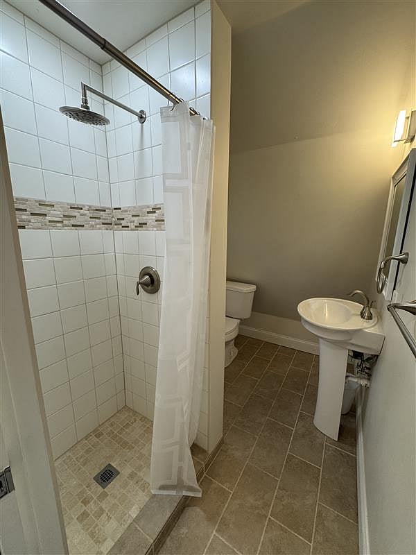 Furnished Finder property 936092_1 photo 17