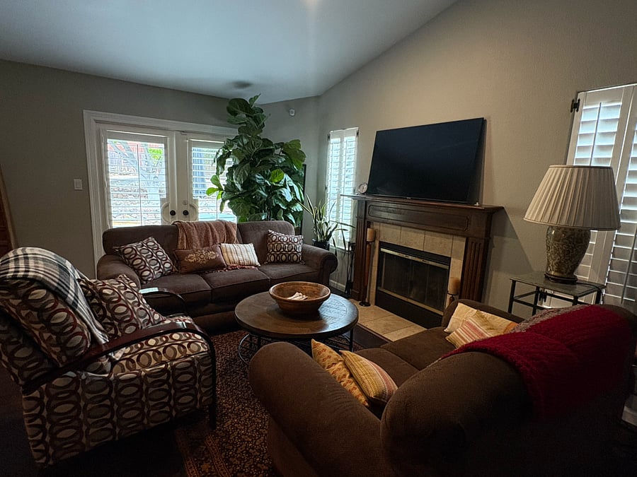 Living Room with TV and Working fireplace