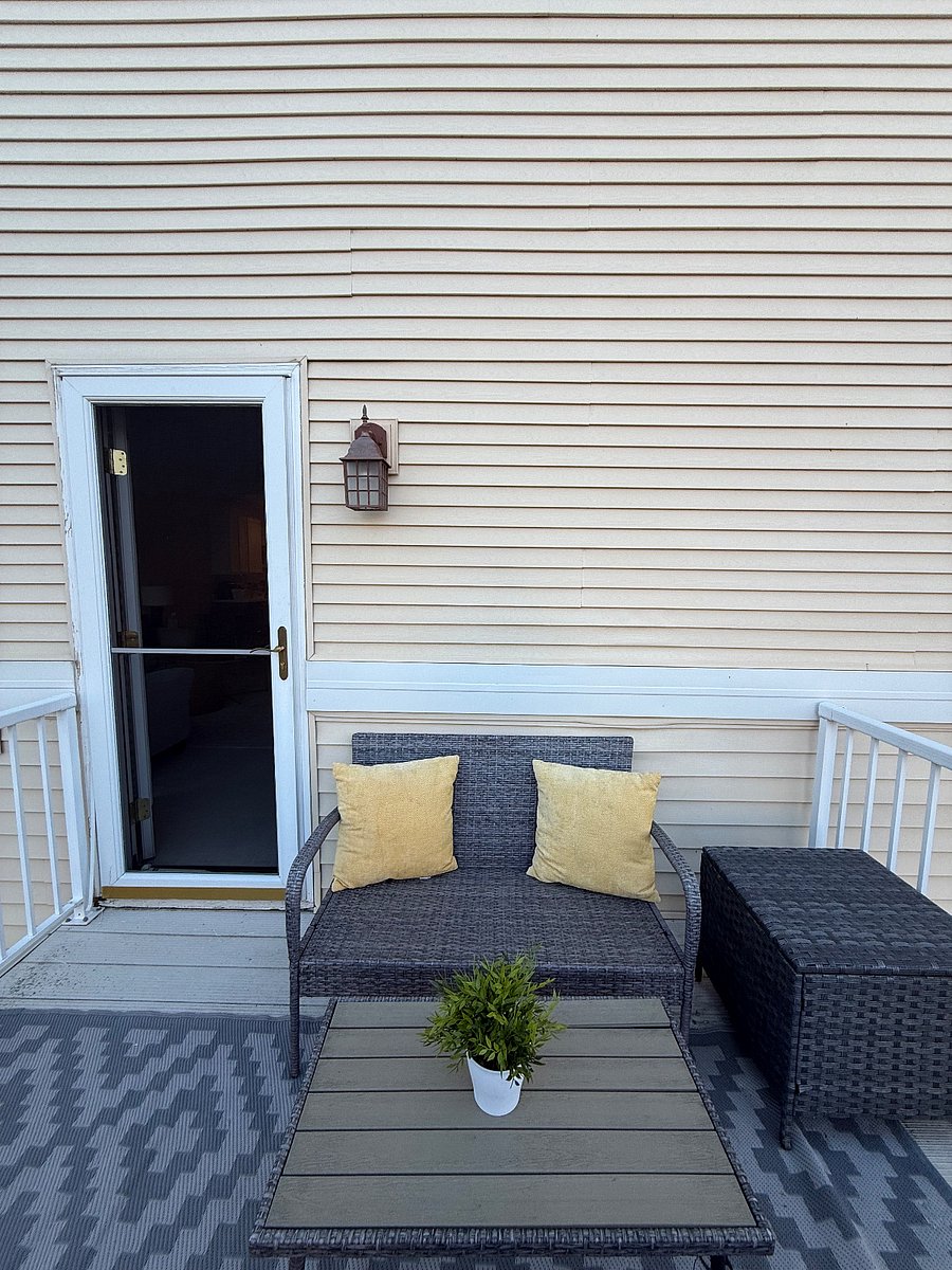 Outdoor private patio off of Living Room