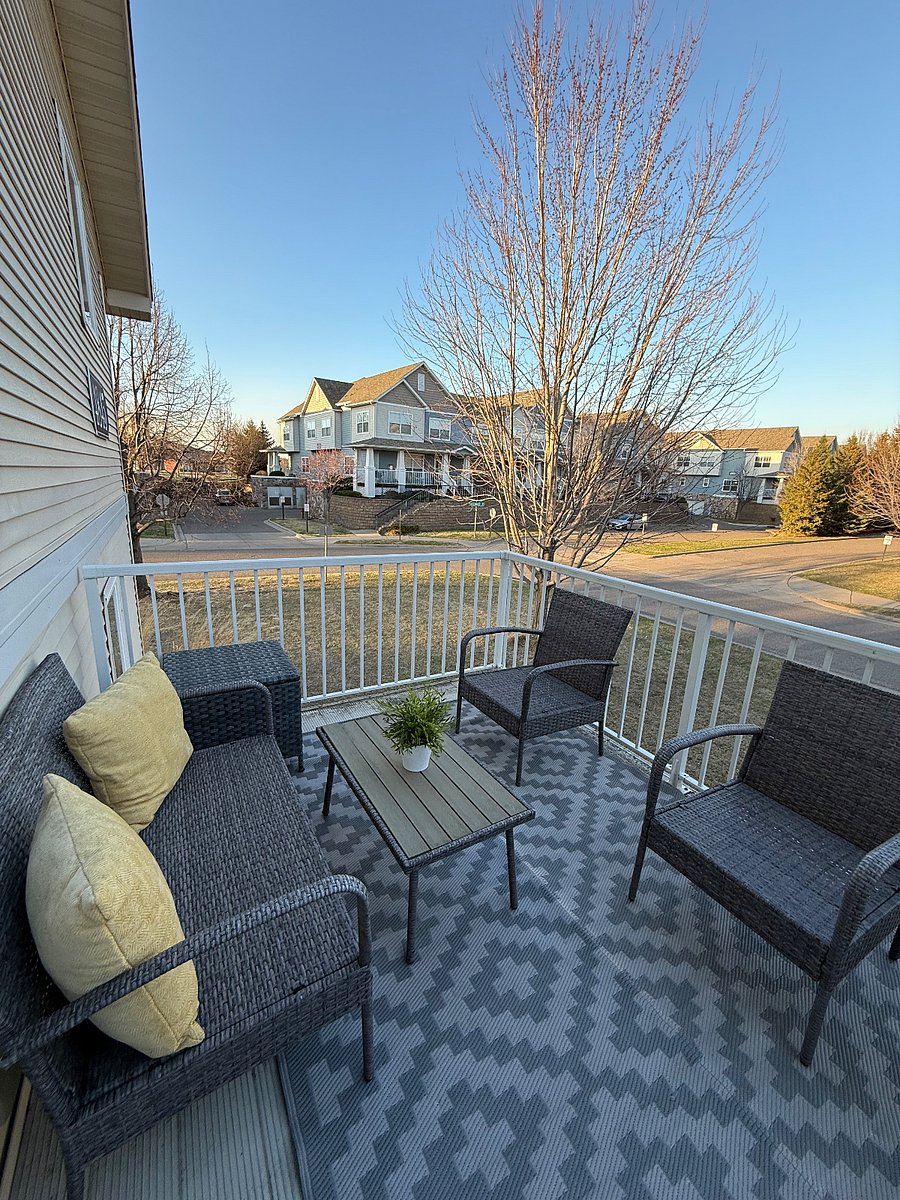 Outdoor private patio off of Living Room