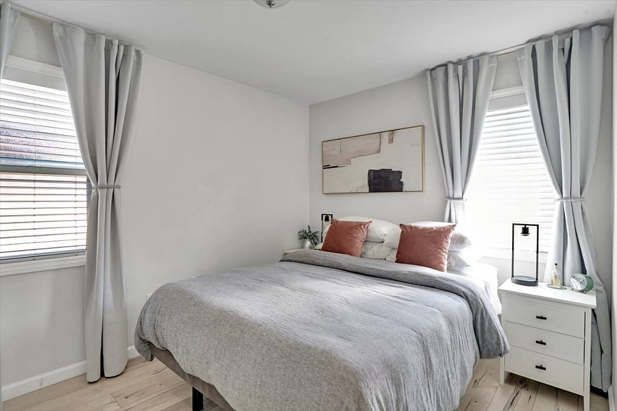 Queen bed
