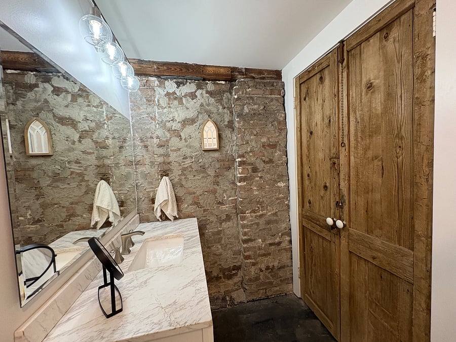 Private En Suite for bedroom 1