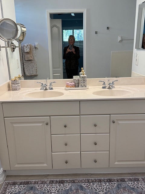 The master ensuite has double sinks, a spacious shower and separate soaking tub.