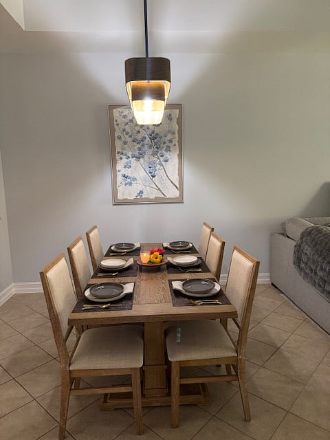 Dining for 6-8 at this gorgeous table!
