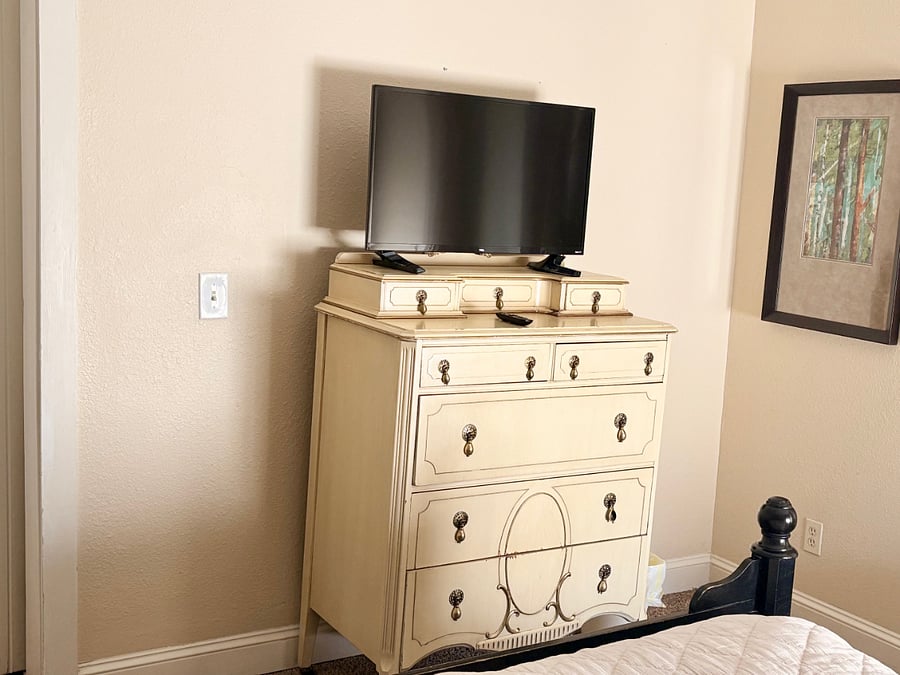 Dresser and new flat screen TV 