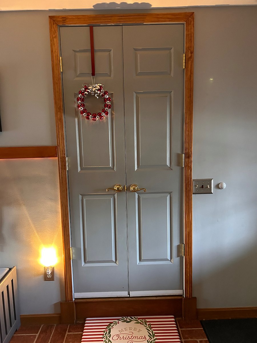 Entry door to apt. 