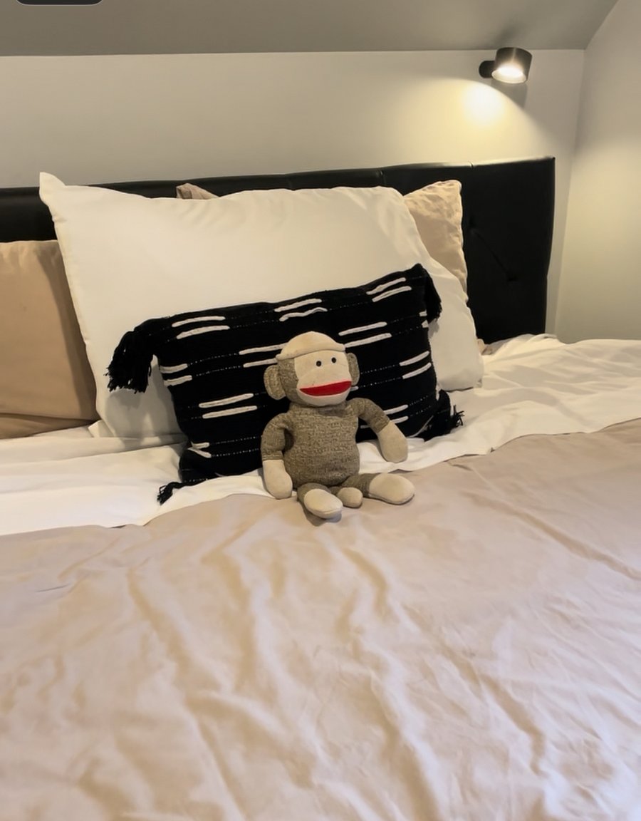 Bedroom B -$1300