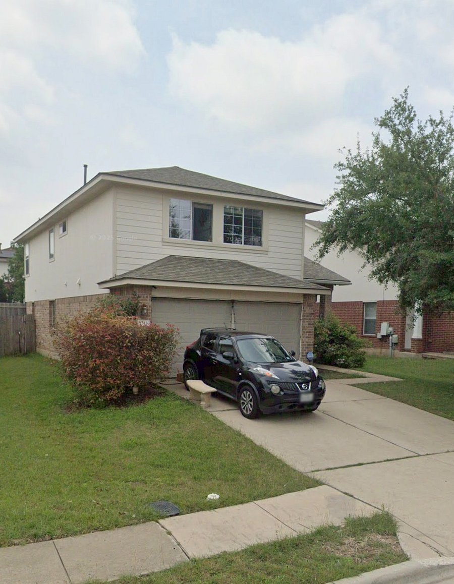 Safe and quiet residential neighborhood with easy parking.