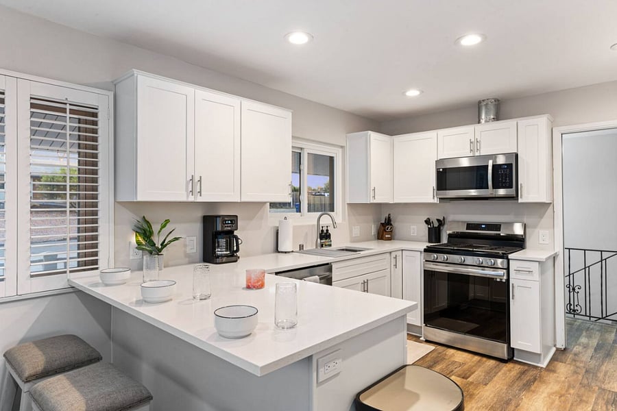 Upstairs: Full Kitchen 