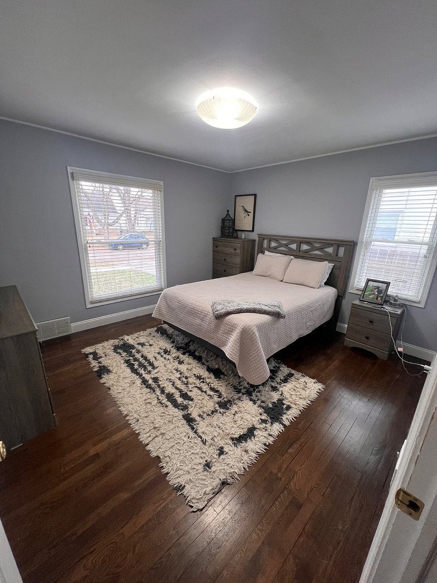 Second guest room on main level.