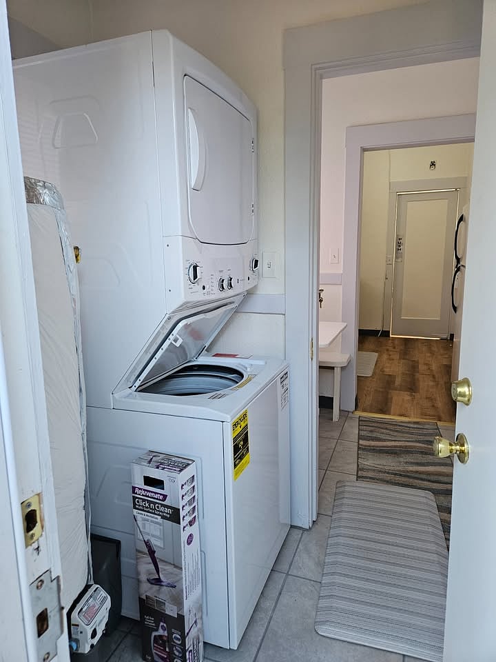 In-unit washer & dryer included  no laundromat needed.