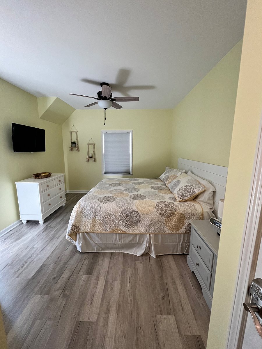 King bedroom.