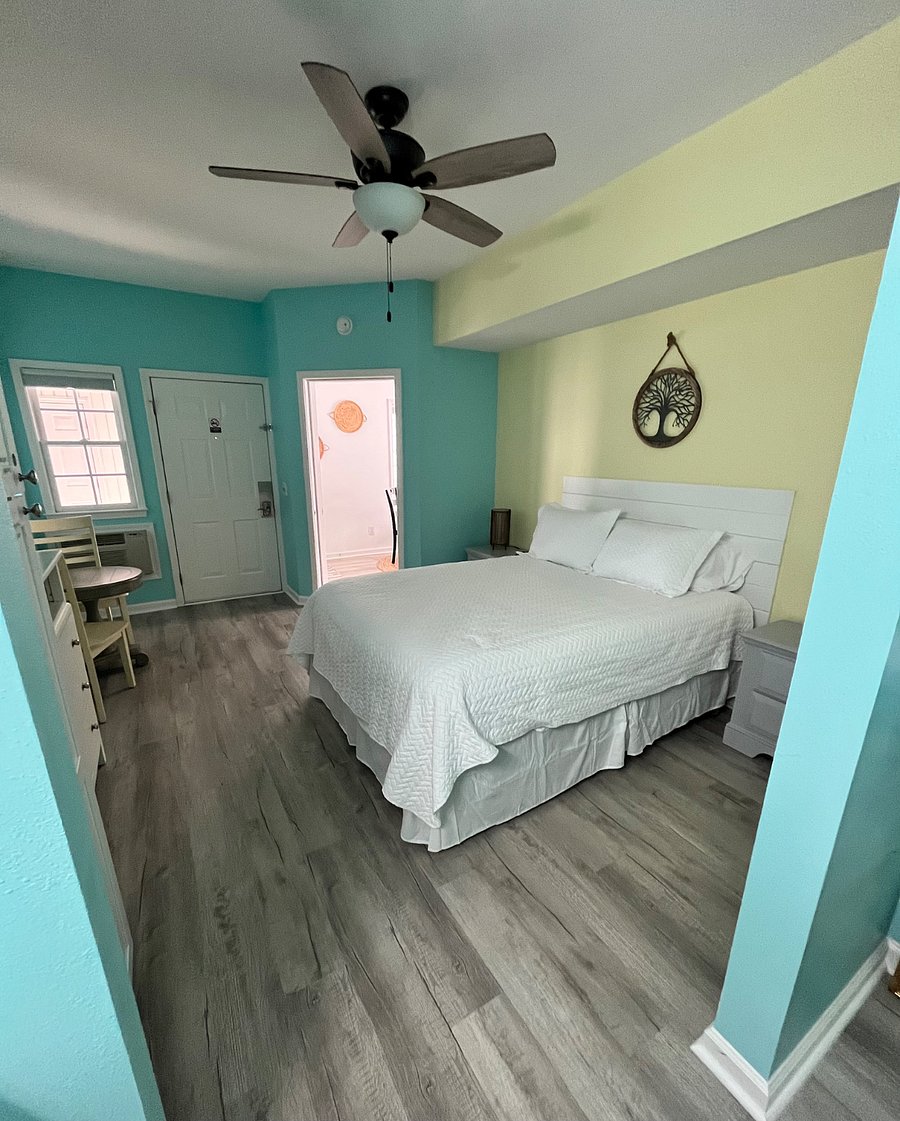 Queen bedroom with full bathroom.