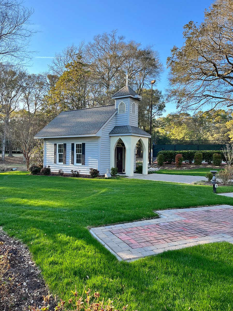 Chapel, within walking distance from condo.