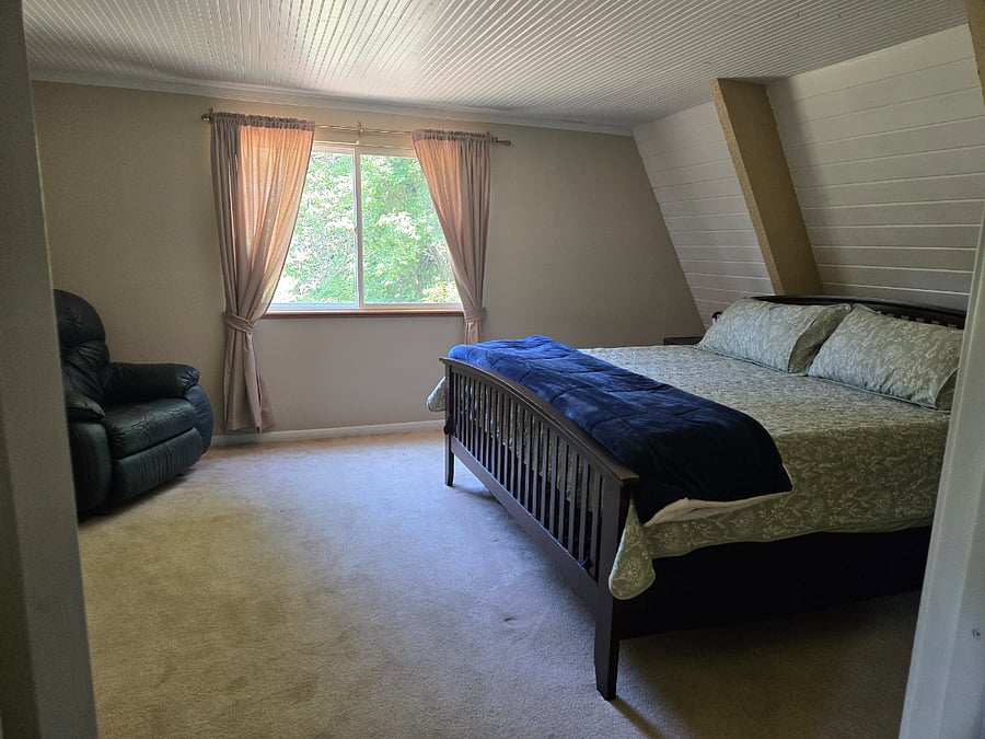 Second Floor King Bedroom