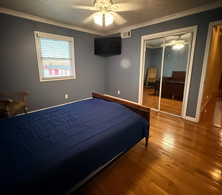 Room #6, Bedroom