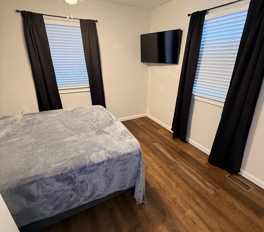 Room #6, Bedroom