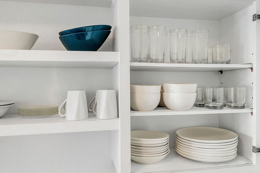 Plates, bowls and glasses for your stay!