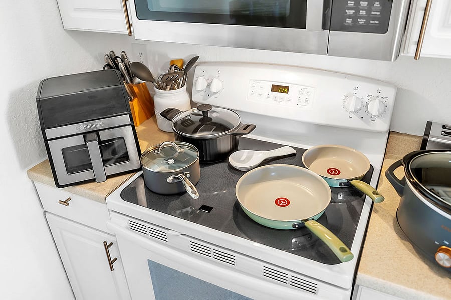 Pots and Pans and an Air Fryer!