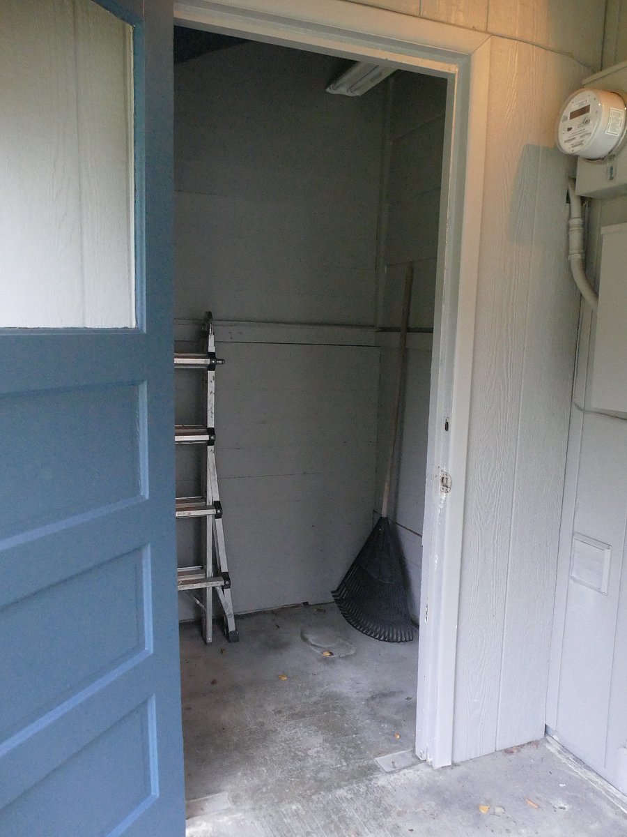 Outside Locking Storage Area 