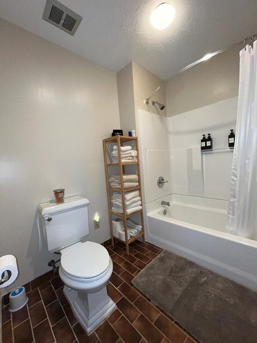 shared full bathroom