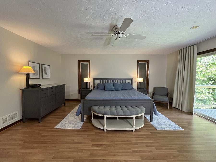 King Heron bedroom