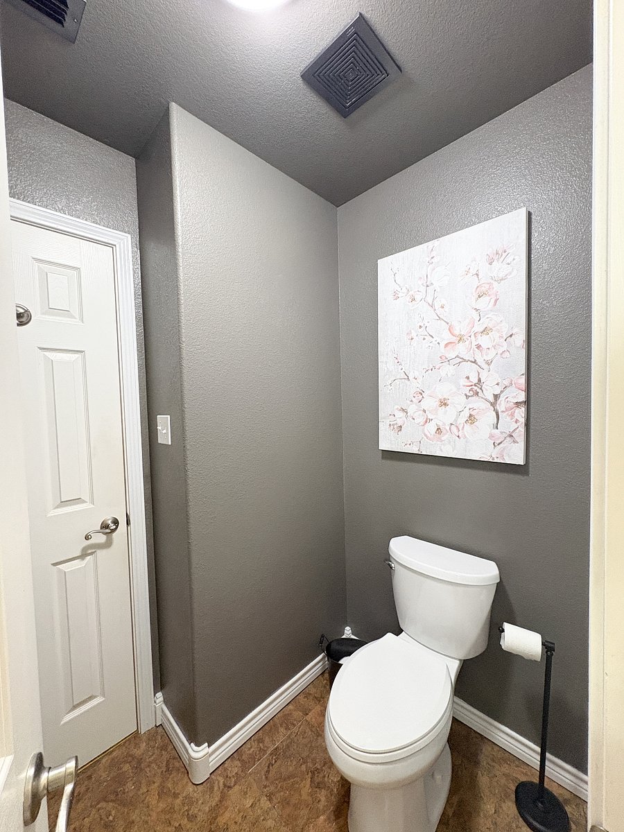 Upstairs bathroom 