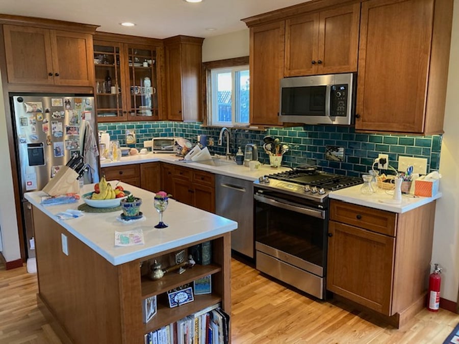 Kitchen with island